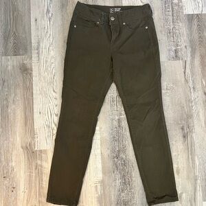 Soft & Stretchy NoBo Skinny Pants 💚 Size 11 (Juniors)